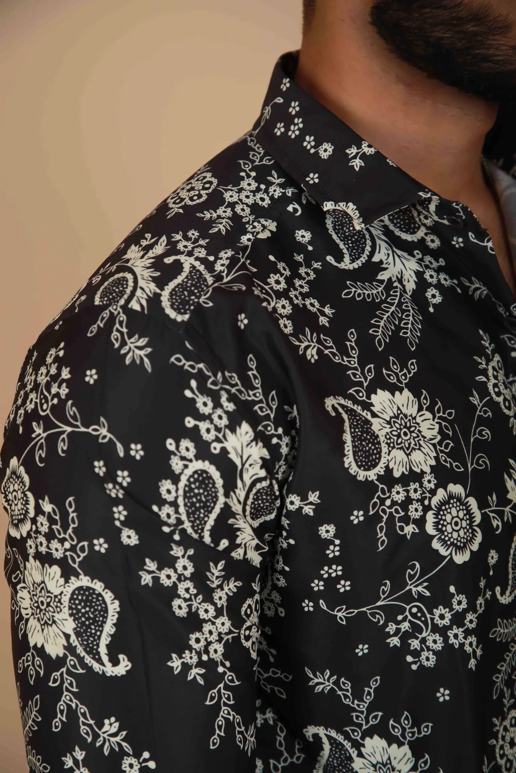 Men's Black & Off White Floral Design Printed Shirt