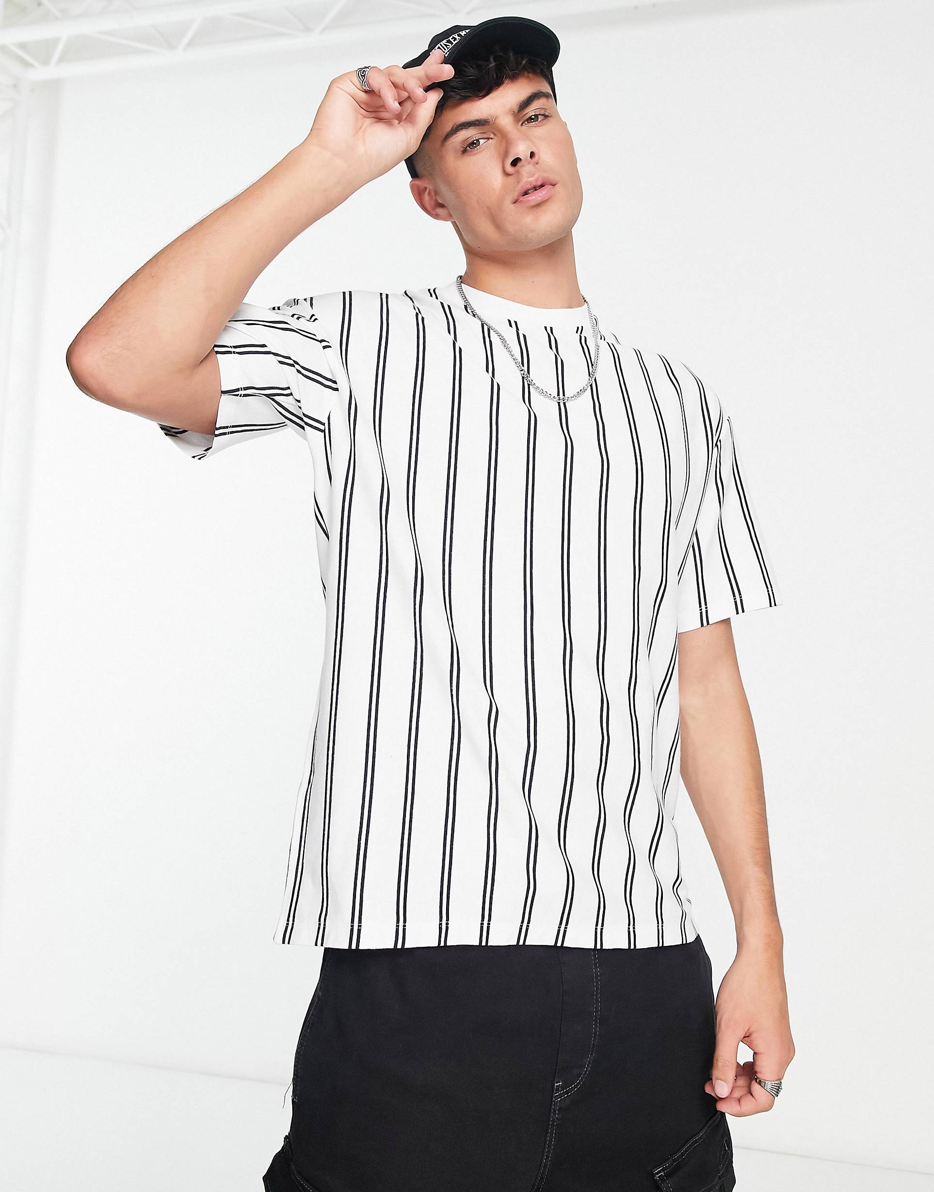 CLASSIC BLACK STRIPTED T-SHIRT-MEN