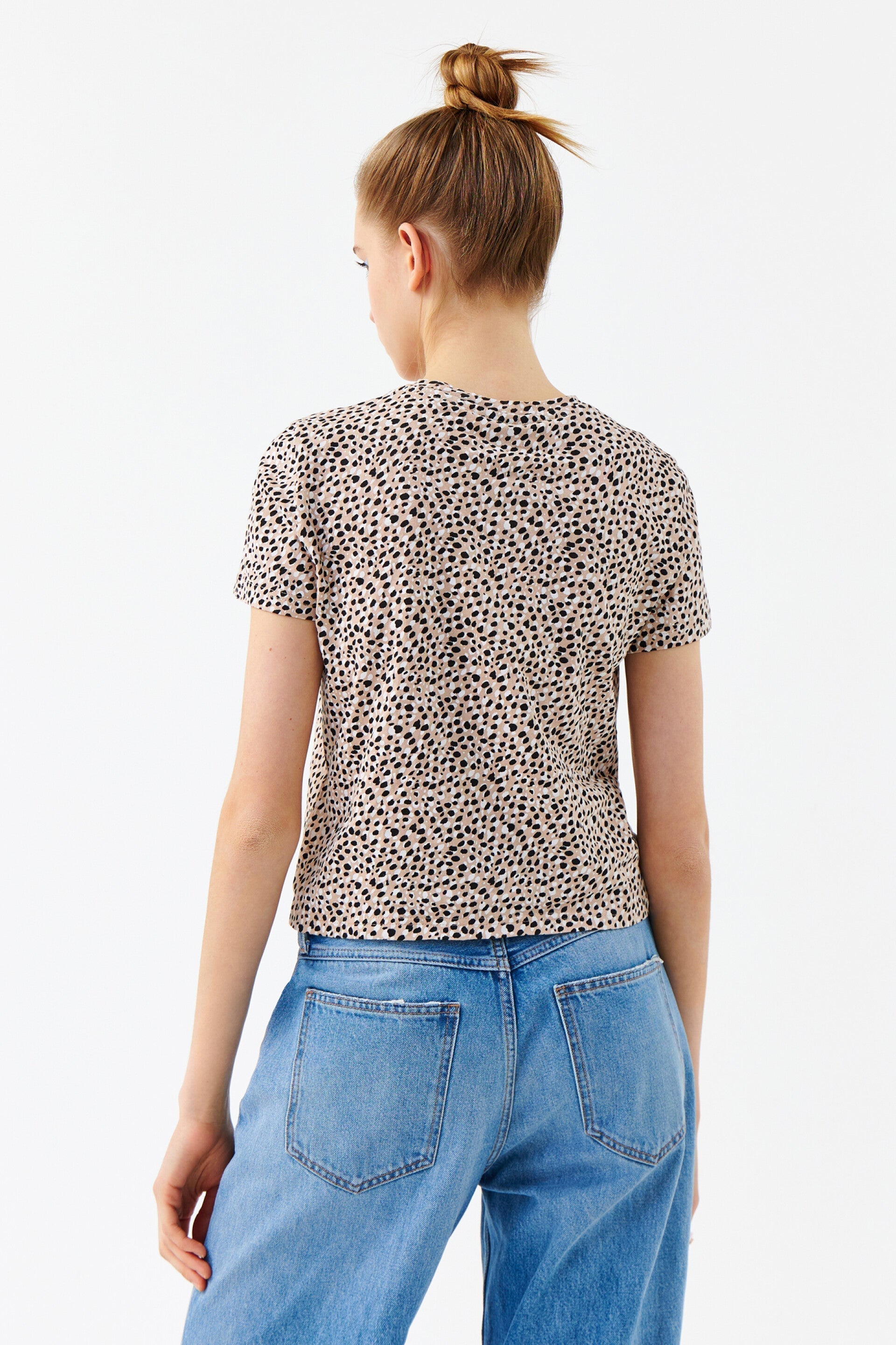 BLACK & WHITE DOTTED T-SHIRT - WOMEN