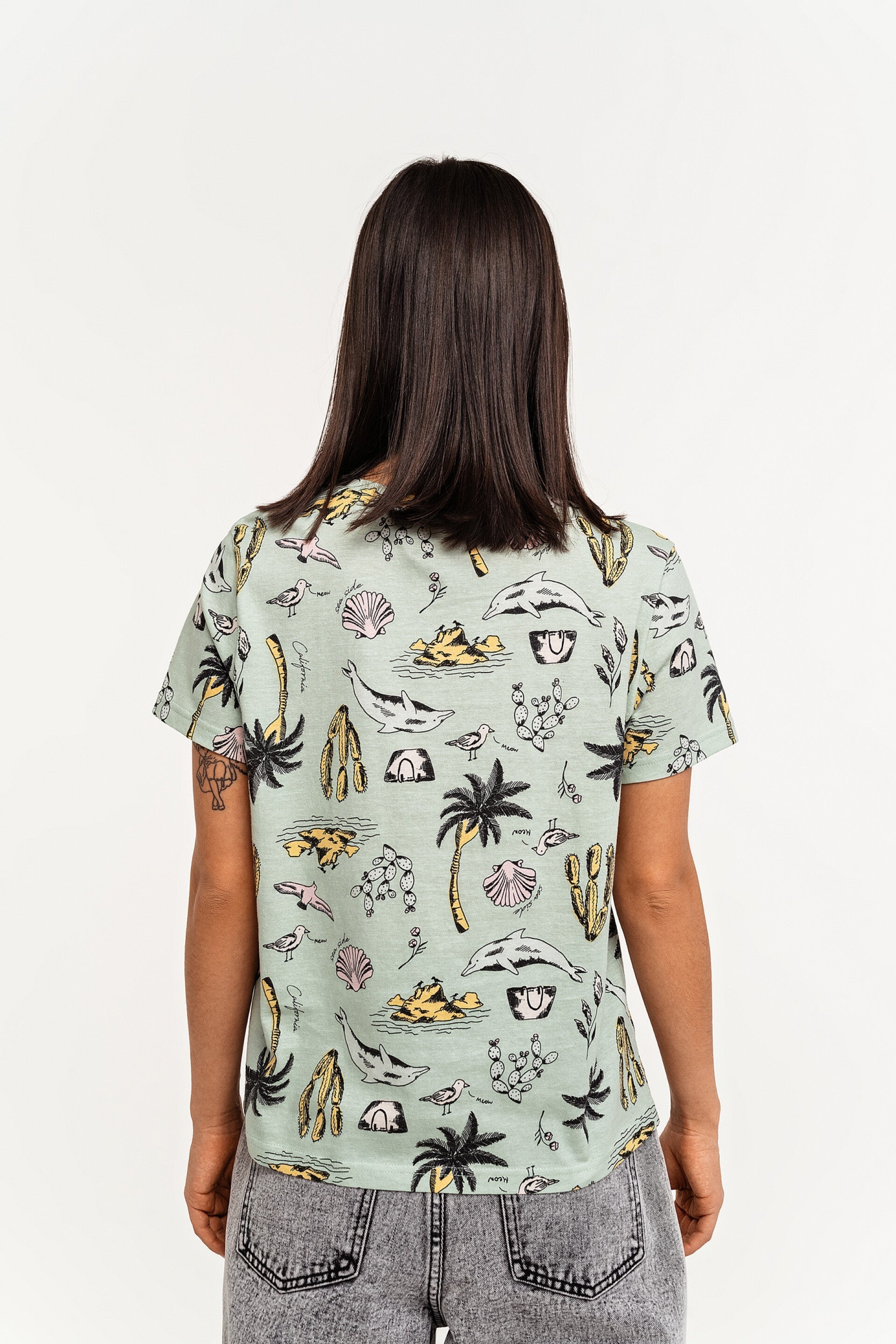 NATURE VECTOR PRINT ROUND NECKT-SHIRT