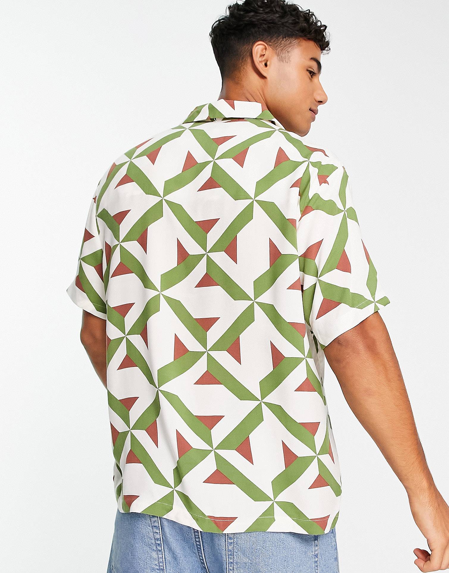 Green Element Pattern Printed Shirts